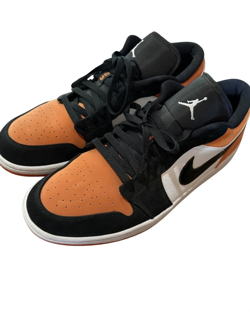 Jordan Low-Top Sneaker in Orange, Black and White